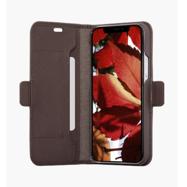 Custodia in Pelle Saffiano Dbramante 1928 Milano per iPhone 12/12 Pro Marrone - immagine 2