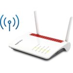 Router AVM FRITZ!BOX 6850 4G LTE con Slot SIM e 4 Porte LAN